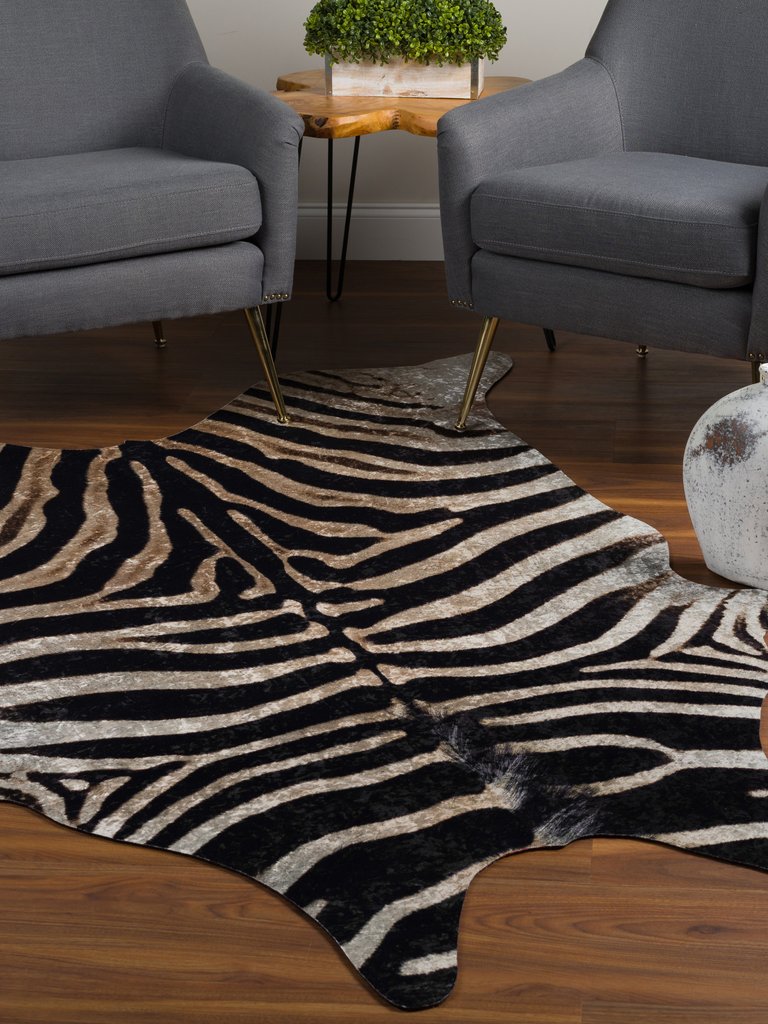 Addison Cheyenne Faux Hide Animal Print Non-skid Area Rug