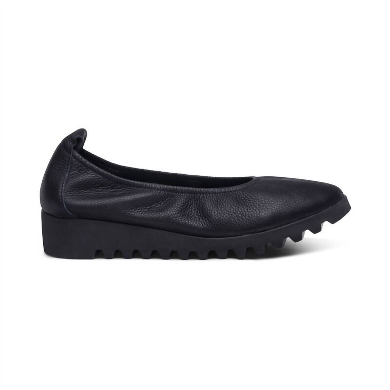 Brianna Ballet Flat In Black - Black