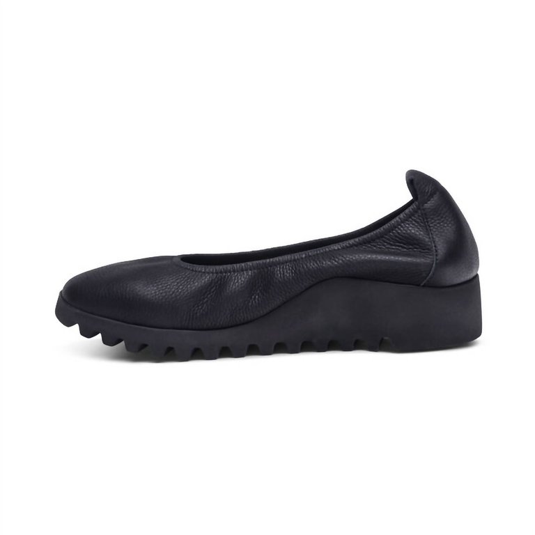 Brianna Ballet Flat In Black