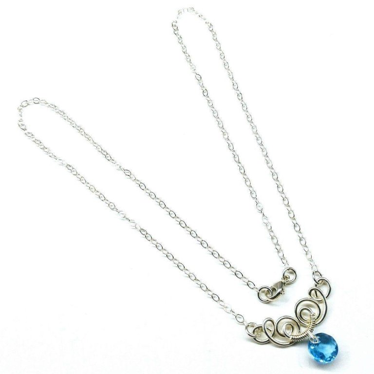 Silver Wire Sculpted Round Crystal Pendant Necklace - Aqua