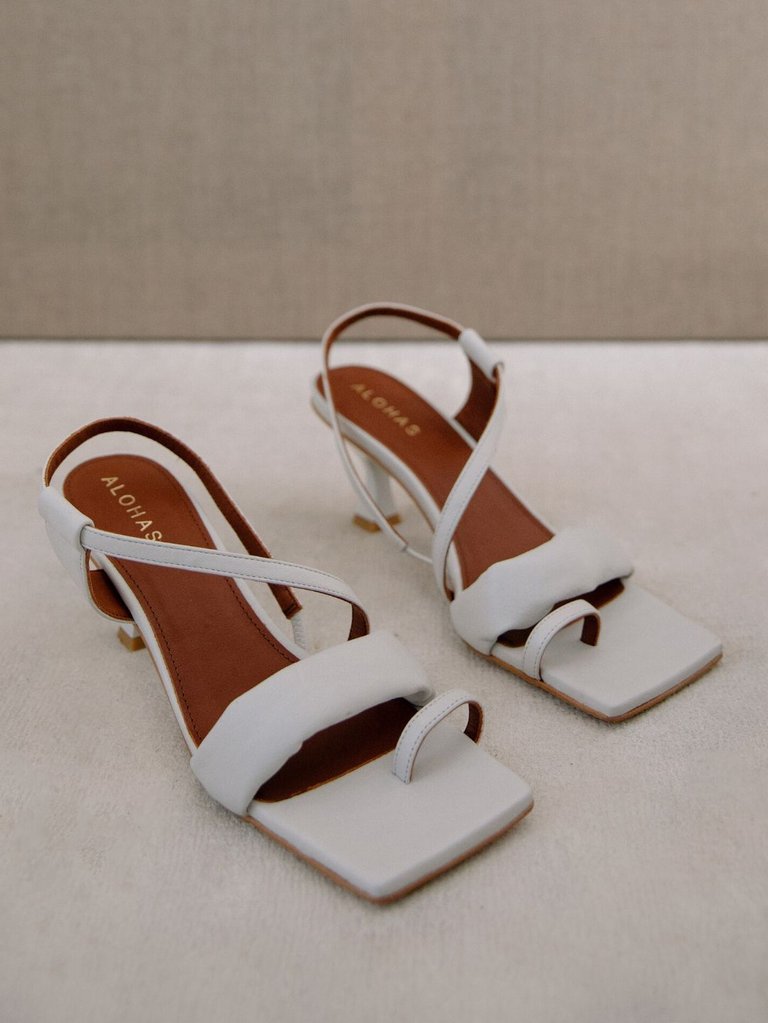 Asymmetric Straps Sandals - White