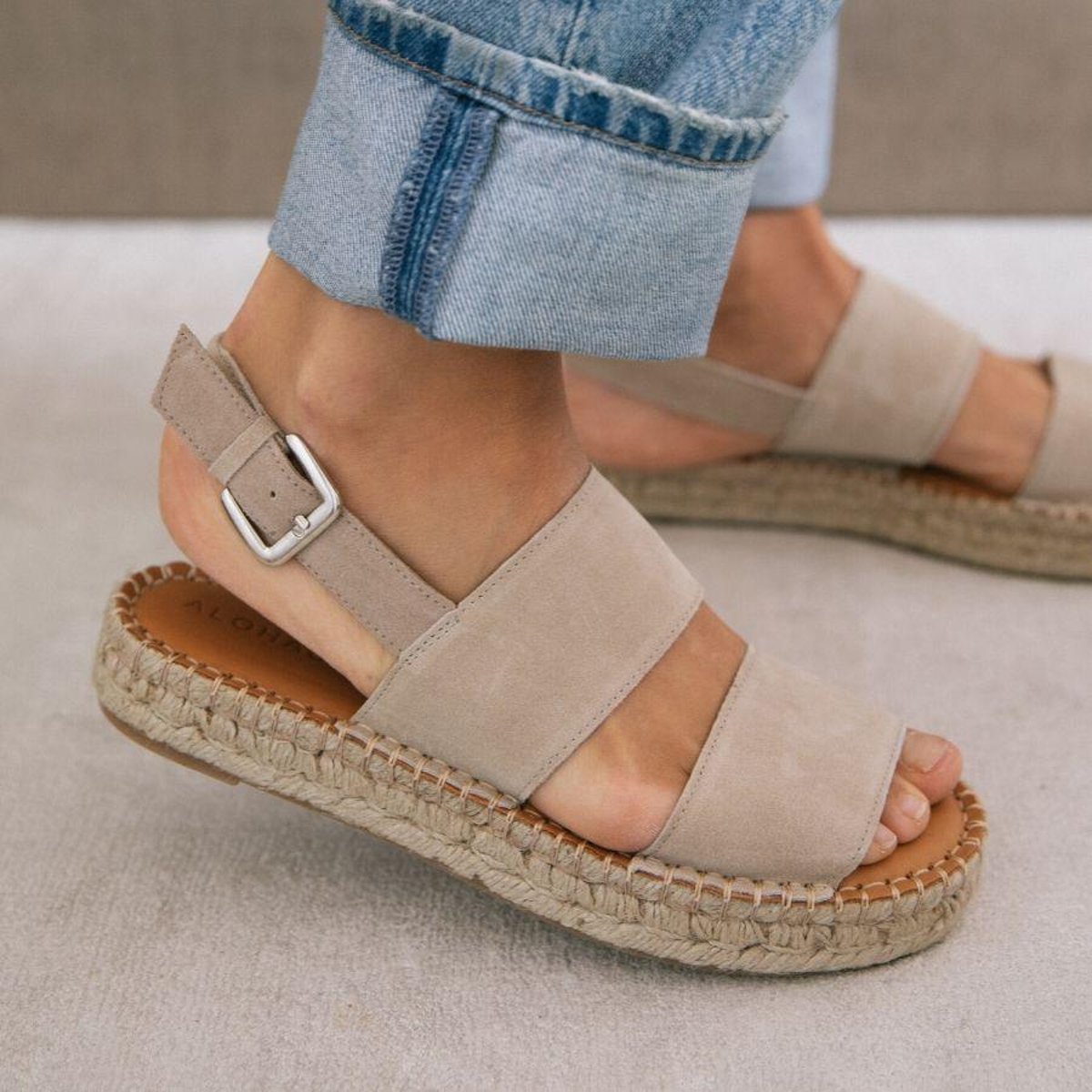 Alohas Buckle Strap Sandals