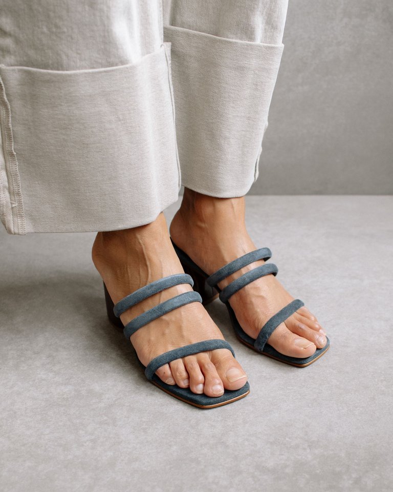 Indiana Black Leather Sandals - Stormy Grey