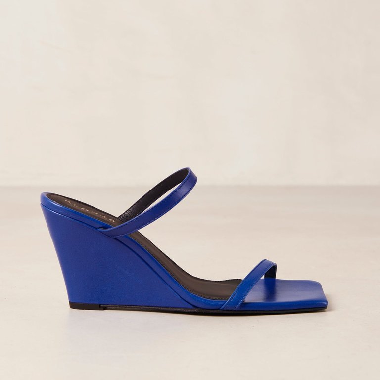 Paixao Blue Leather Sandals - Blue