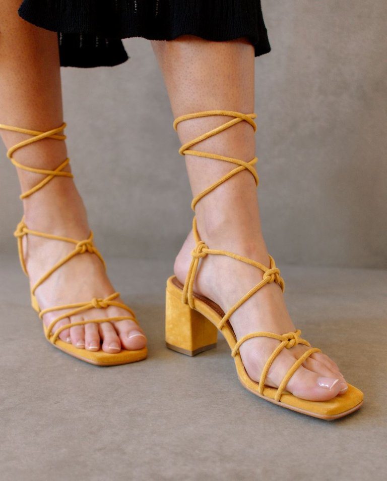 Paloma Sandals - misted yellow