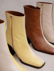 South Bicolor Boots
