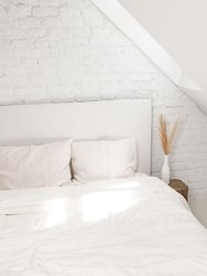 Linen sheets set in White