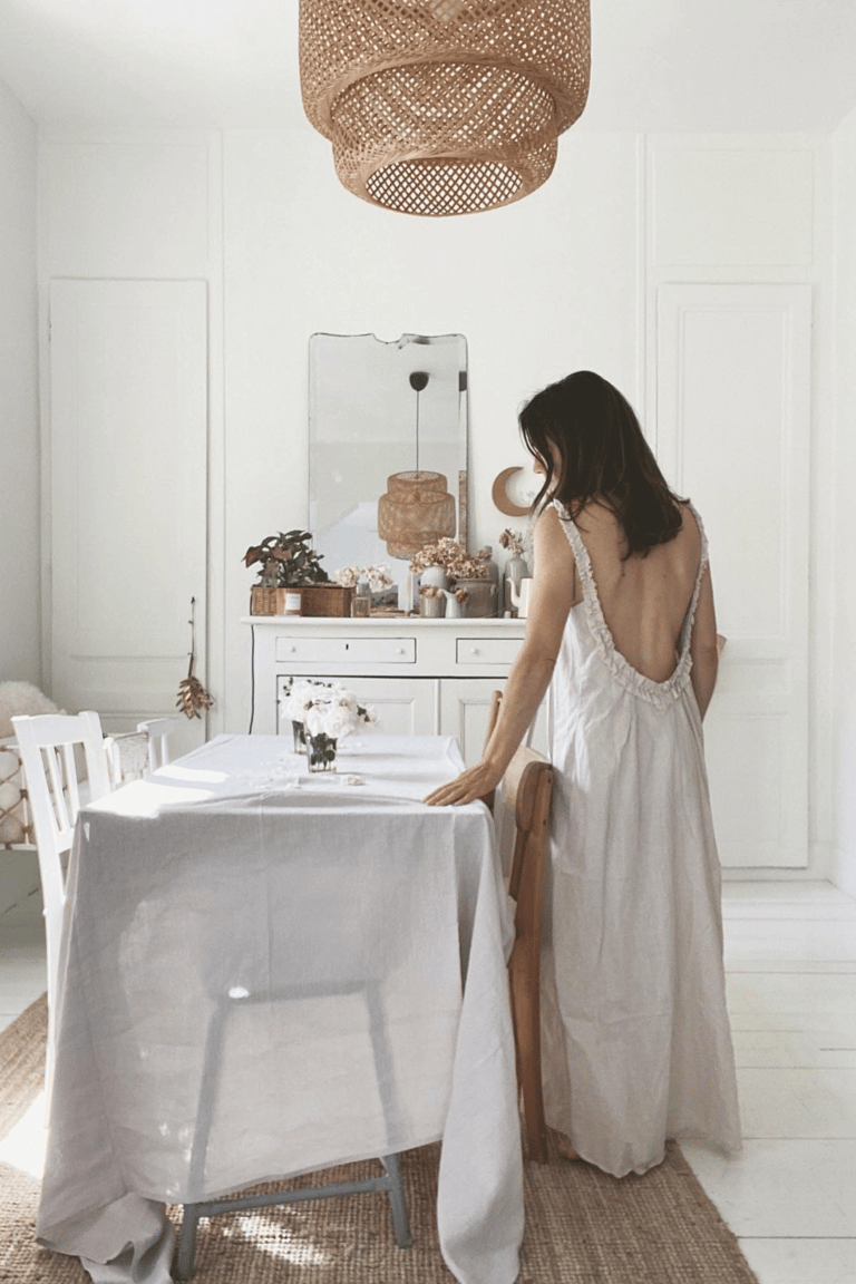 Linen tablecloth in Cream - Cream