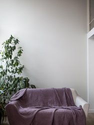 Linen waffle bed throw in Dusty Lavender