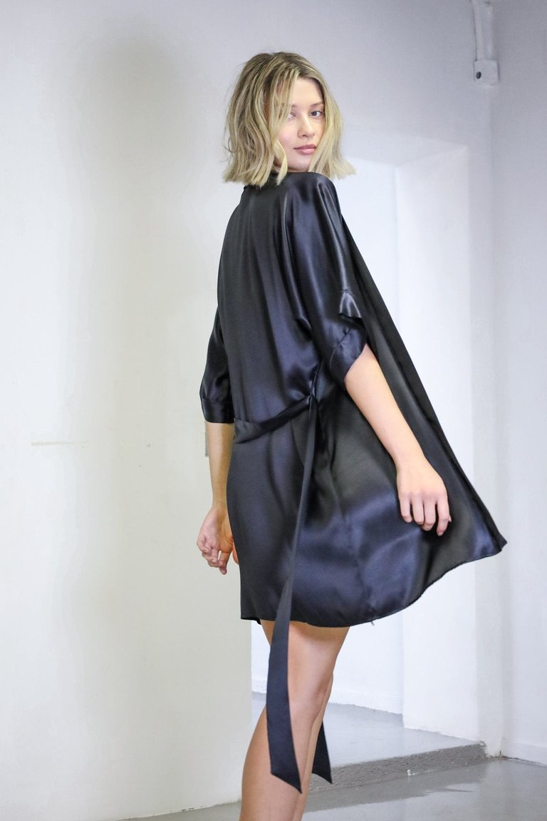 Silk Yukata Robe - Classic Black