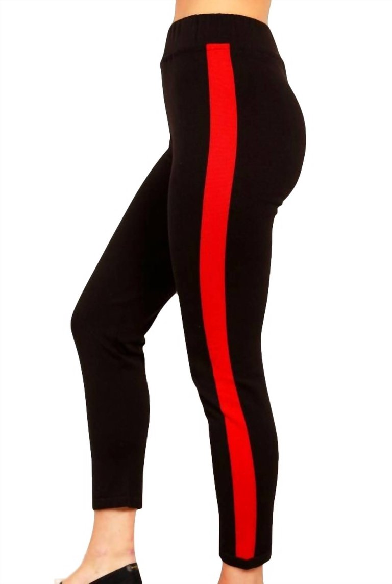 Track Pant In Black/Red - Black/Red