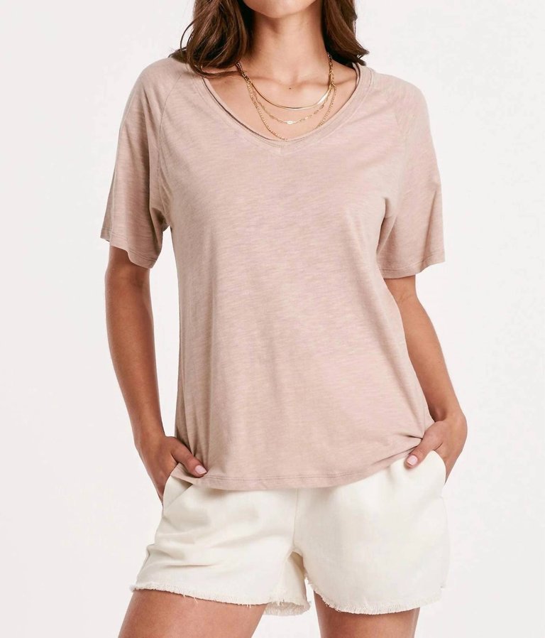 Taylor Relaxed V-Neck Slubbed Basic Tee In Warm Sand - Warm Sand