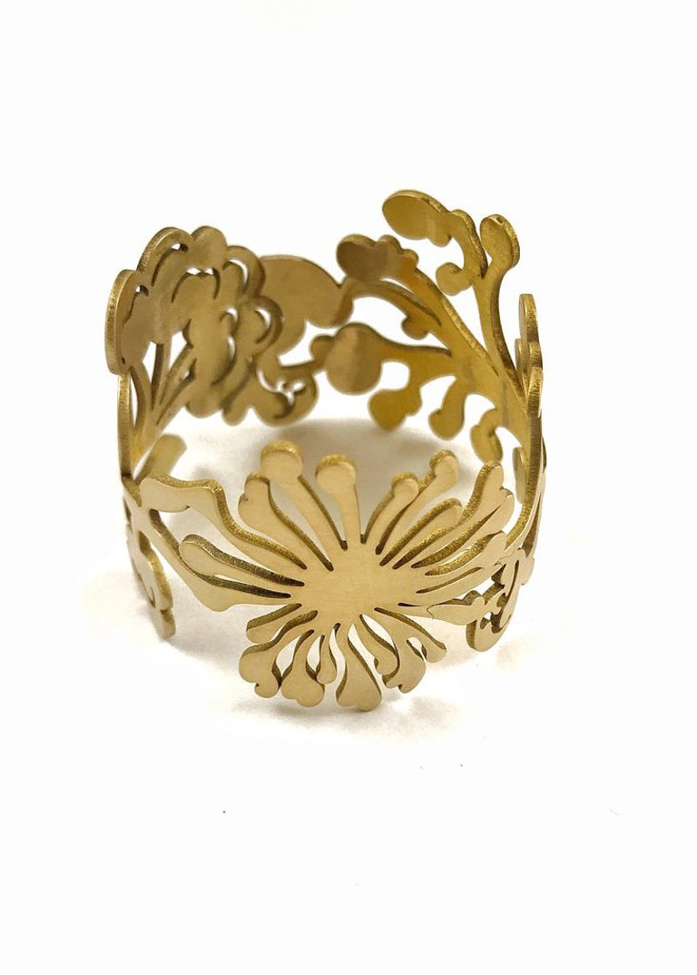 Floral Wreath Napkin Ring - Gold