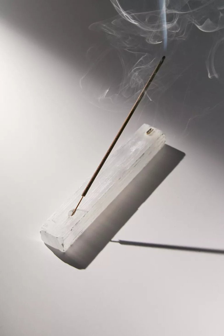 Selenite Incense Holder - Ariana Ost