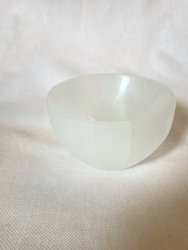 Small Polished Selenite Charging Crystal Bowl