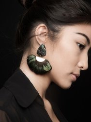 Venus Earring in Black with Peacock Fan