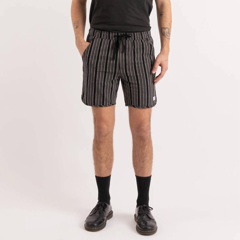 Pathway Stripe Elastic Walkshort In Black - Black