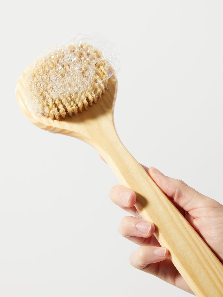 Cedar Long-Handle Bath Brush