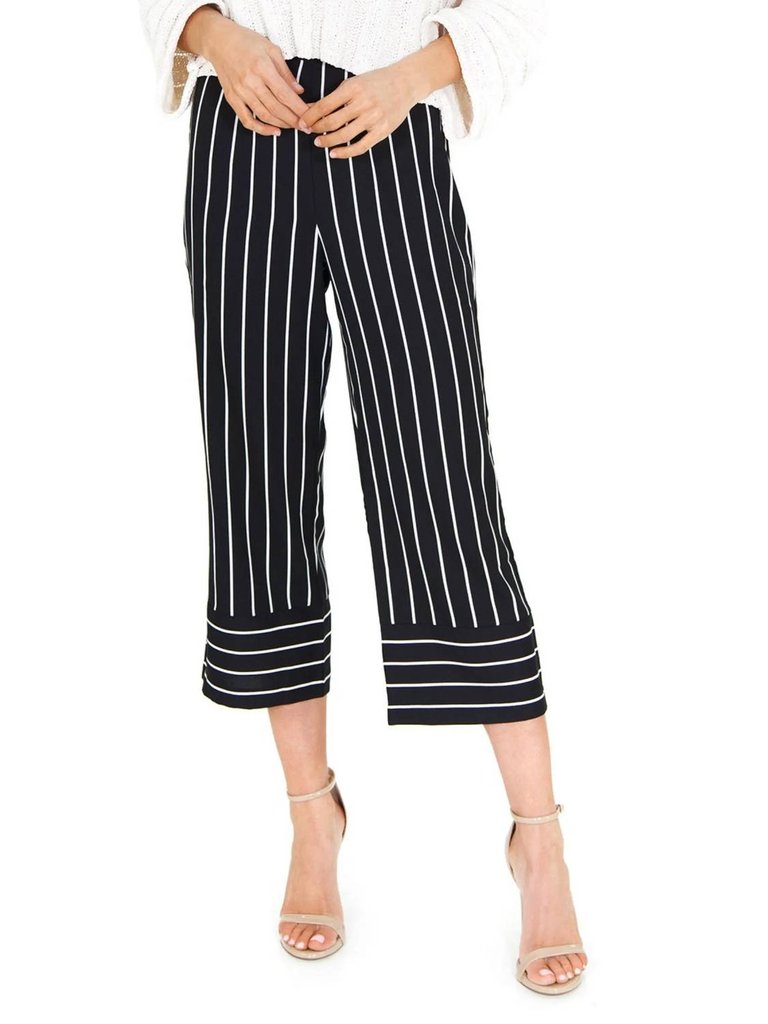 Skip The Lines Cropped Pant - Black