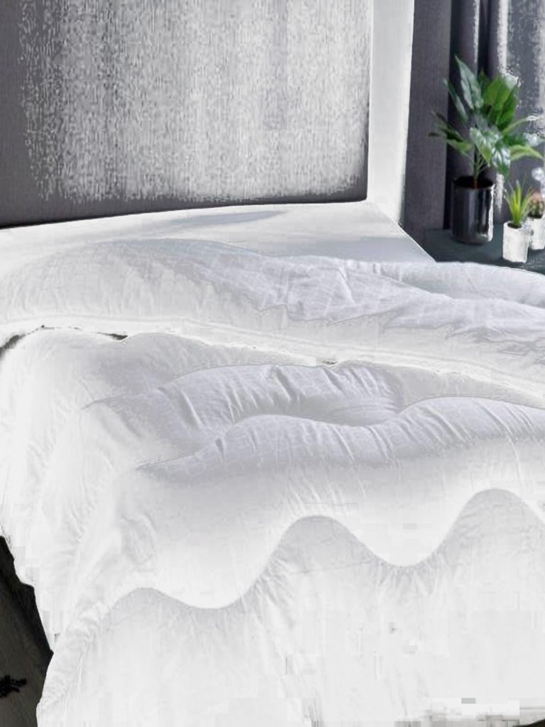 Belledorm Hotel Suite 4.5 Tog Filled Quilt (White) (King) (UK - Superking) - White
