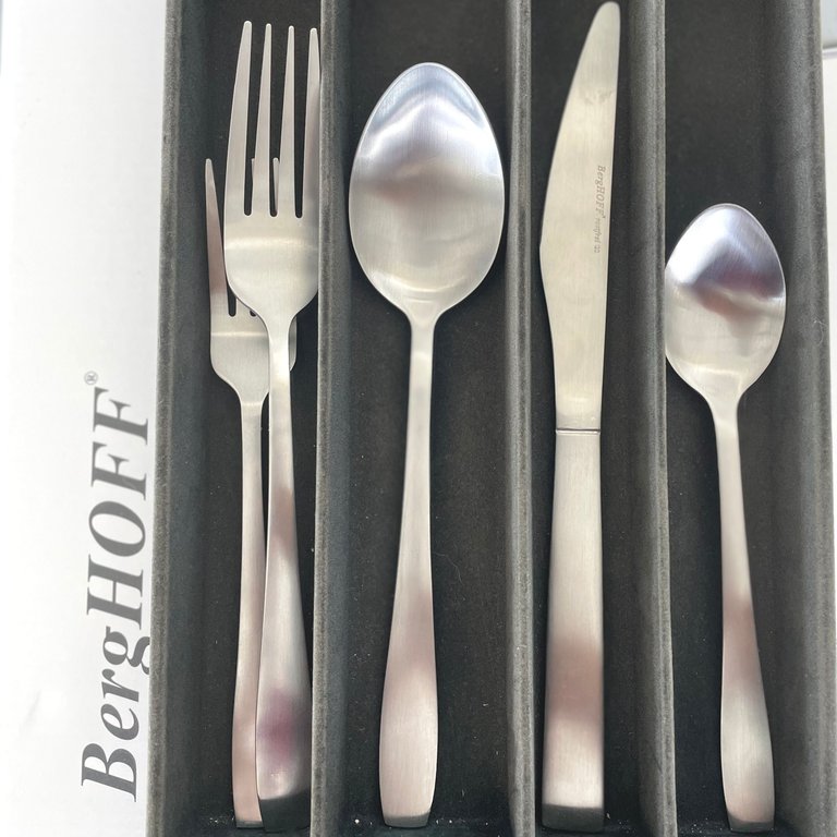 Essentials 20Pc 18/10 Stainless Steel Flatware Set, Taper