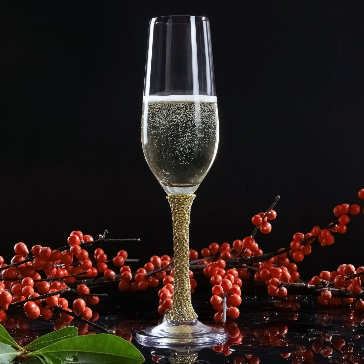 Berkware Crystal Wine Glass with Gold Stem (Set of 2) 