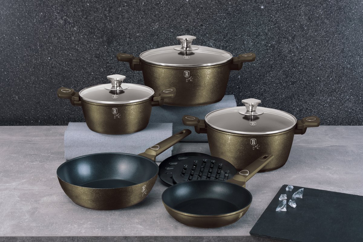 https://images.verishop.com/berlinger-haus-berlinger-haus-10-piece-kitchen-cookware-set-crystal-collection/M05999108437236-2333078627?auto=format&cs=strip&fit=max&w=1200