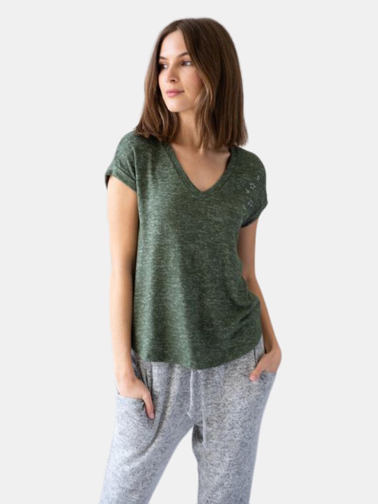 Beth Shortsleeve V-Neck w/ Star Embroidery