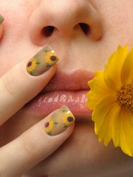 Sunflower Watercolor | Soft & Durable At-Home Art Gel Nails