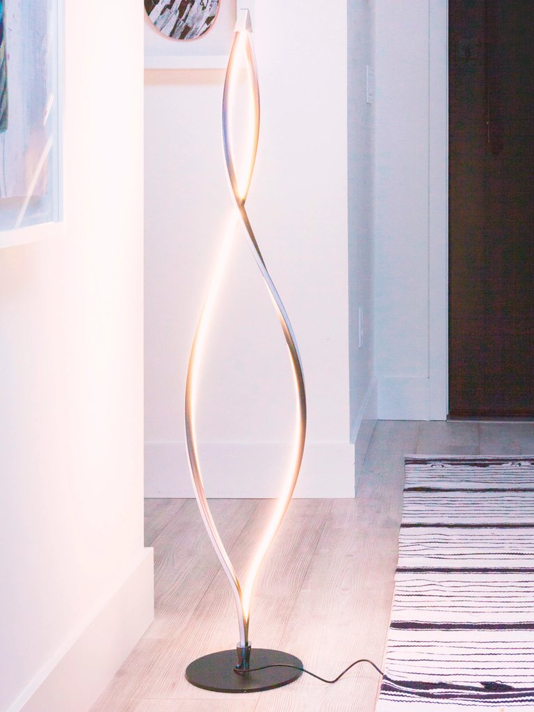 Twist LED Floor Lamp