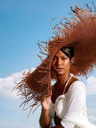 AMORA Oversized Woven Straw Hat In Chestnut Brown - Chestnut Brown