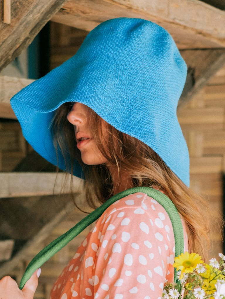 Bloom Crochet Hat In Mosaic Blue - Mosaic Blue
