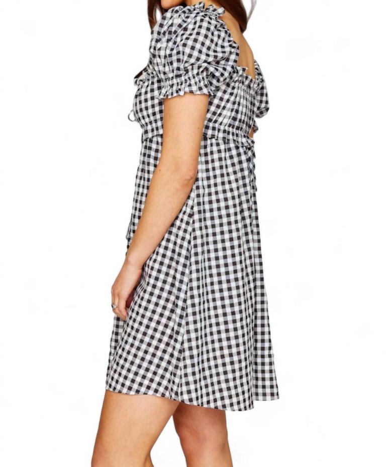 Jac Puff Sleeve Short Dress In Black Plaid