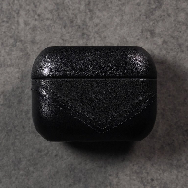 Leather AirPods Case - Black Edition