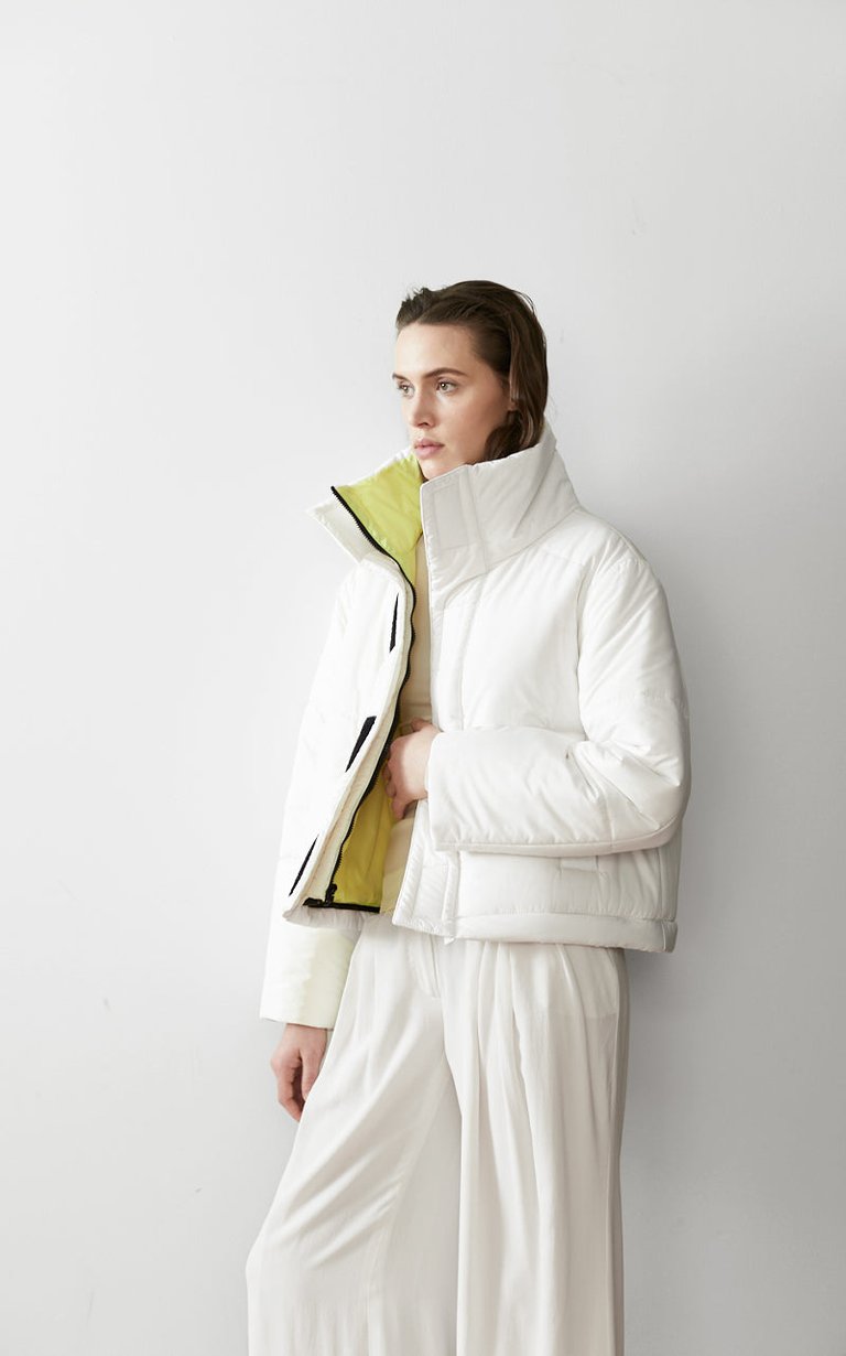 Reversible Cropped Sustainable Down Coat - White