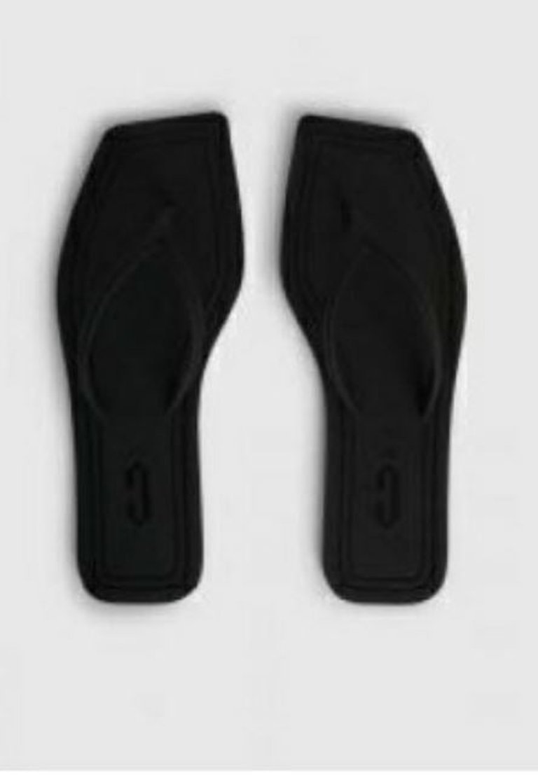 Thong Flip Flop Slipper - Black