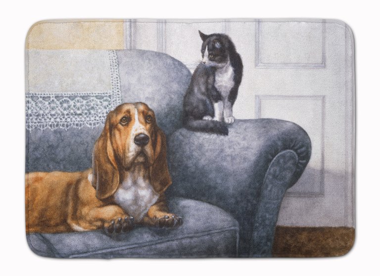 19 in x 27 in Basset Hound and Cat on couch Machine Washable Memory Foam Mat