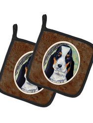 Basset Hound on the branch Pair of Pot Holders