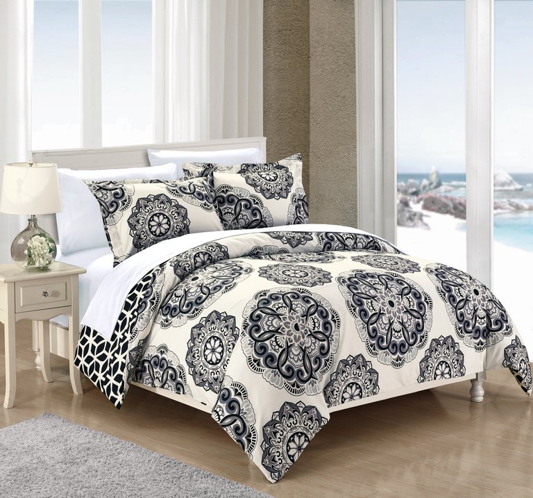 Ibiza 7 Piece Duvet Set Super Soft Microfiber Large Printed Medallion Reversible With Geometric Printed Backing - Black