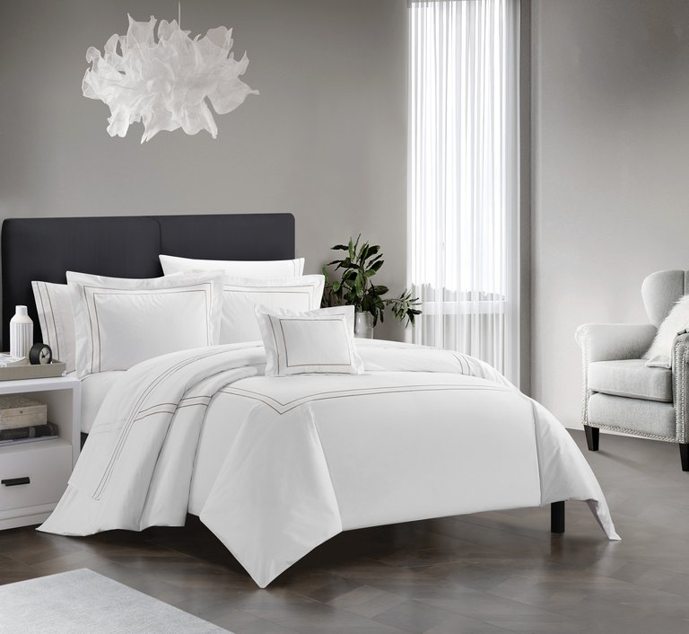 White Hotel Collection Bedding