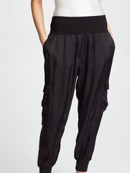 Women Giles Black Silk Cuffed Cargo Pockets Jogger Pants - Black