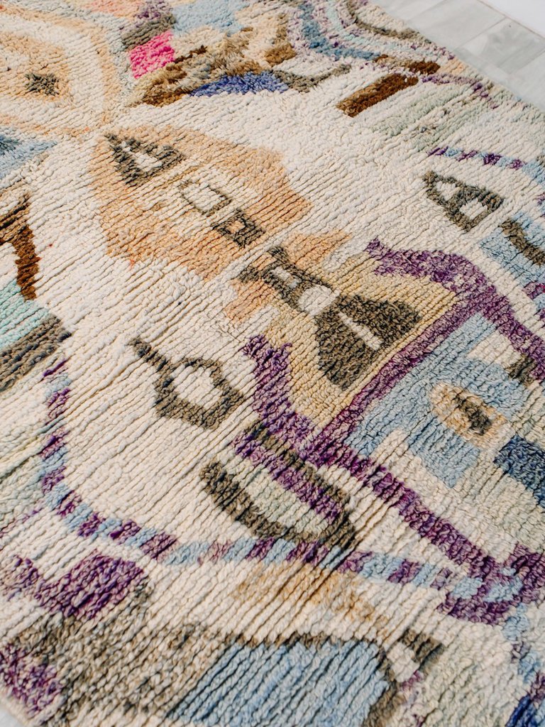 Definitely, Maybe Vintage Moroccan Rug 5'x7' White/Gray/Brown/Blue (Wool)