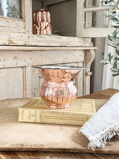 Coppermill Kitchen Vintage French Inspired Peach Sangria Candle product