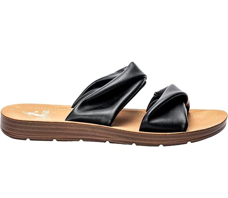 Women's With A Twist Sandals In Black