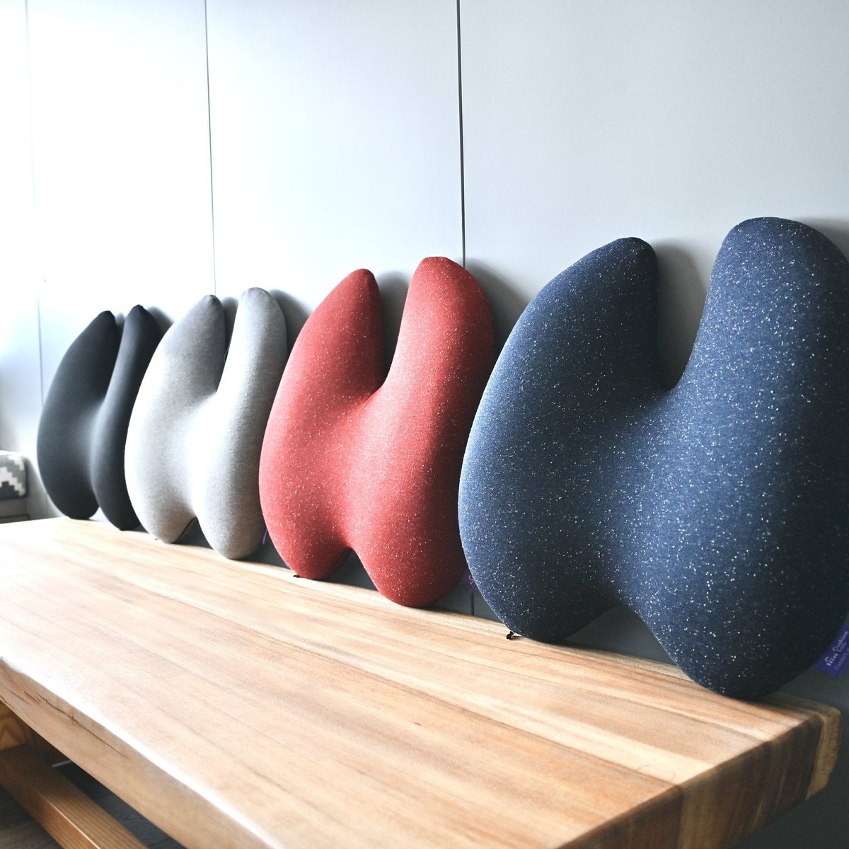 https://images.verishop.com/cushion-lab-back-relief-lumbar-pillow/M00749403978713-3408572167?auto=format&cs=strip&fit=max&w=1200