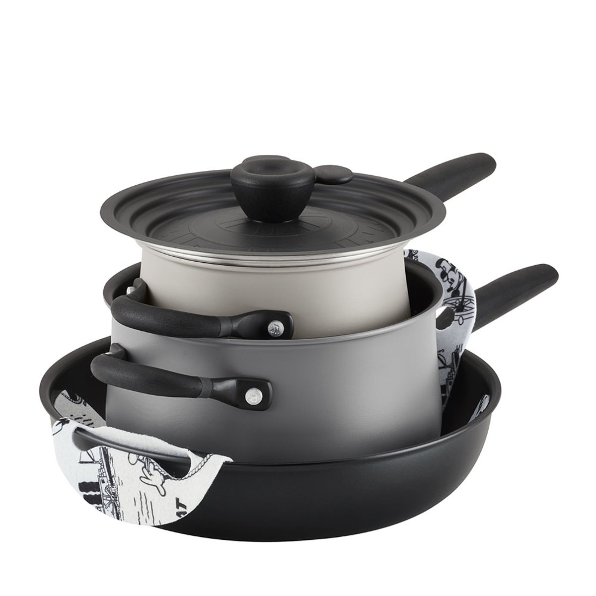 This Limited-Edition Cookware Set Is the Perfect Gift for Disney