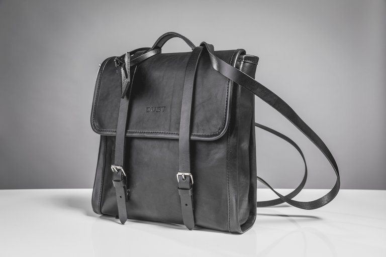 Mod 260 Backpack in Leather Black