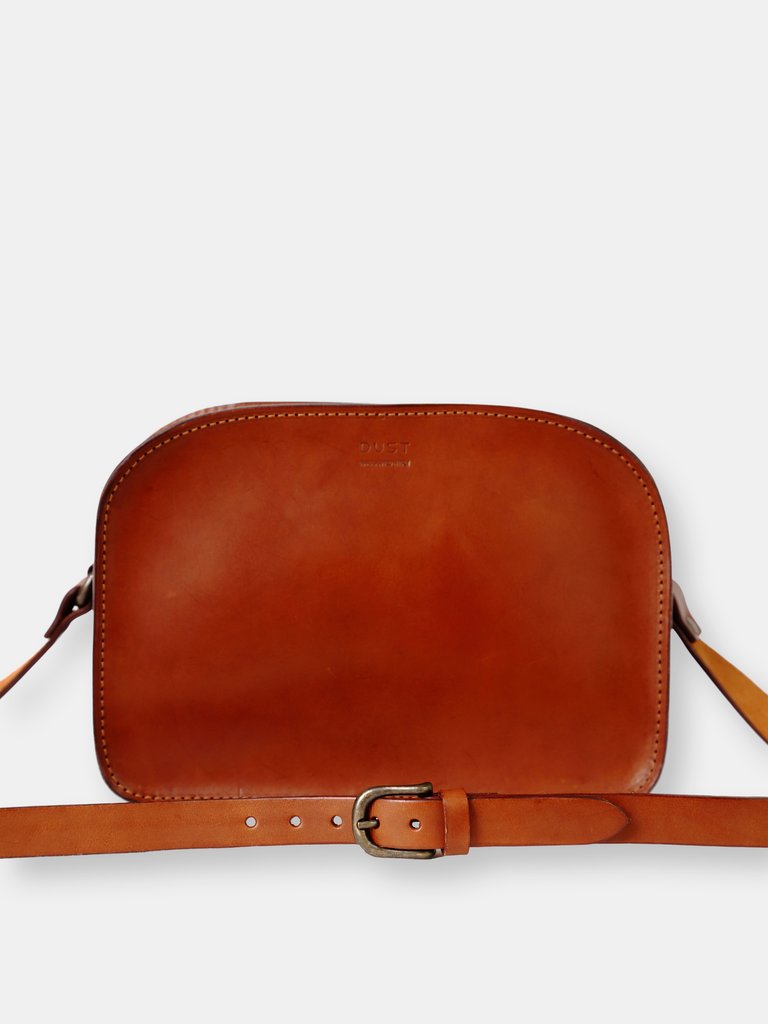 Model 133 Messenger bag in Cuoio Brown