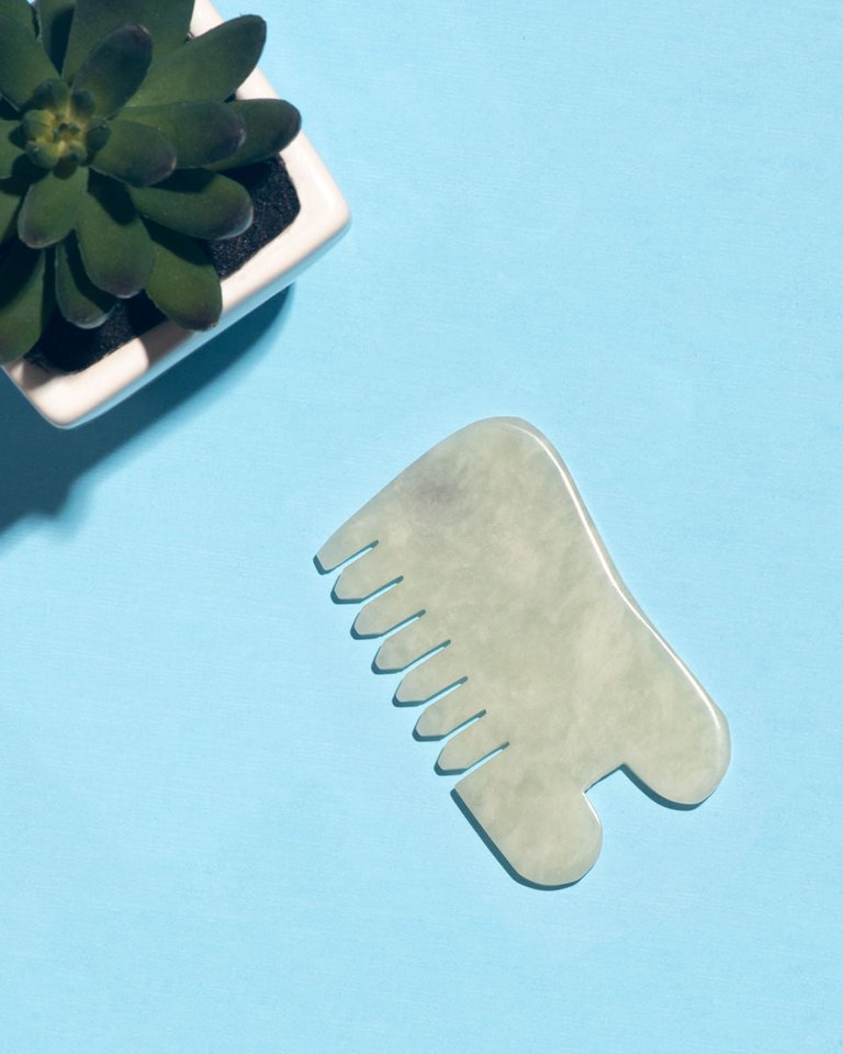 Island Jade Gemstone Gua Sha + Massaging Comb