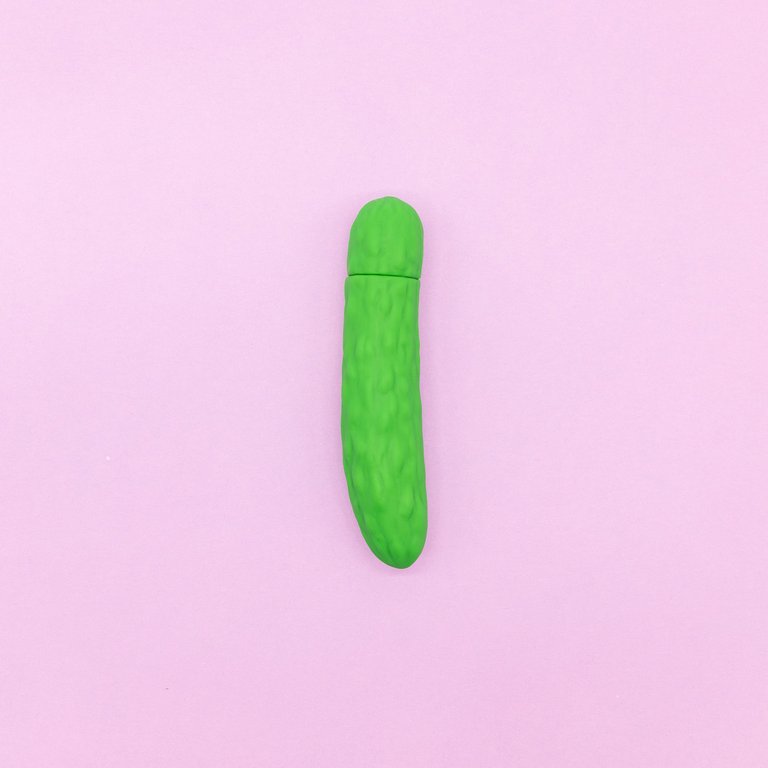 Pickle Emojibator